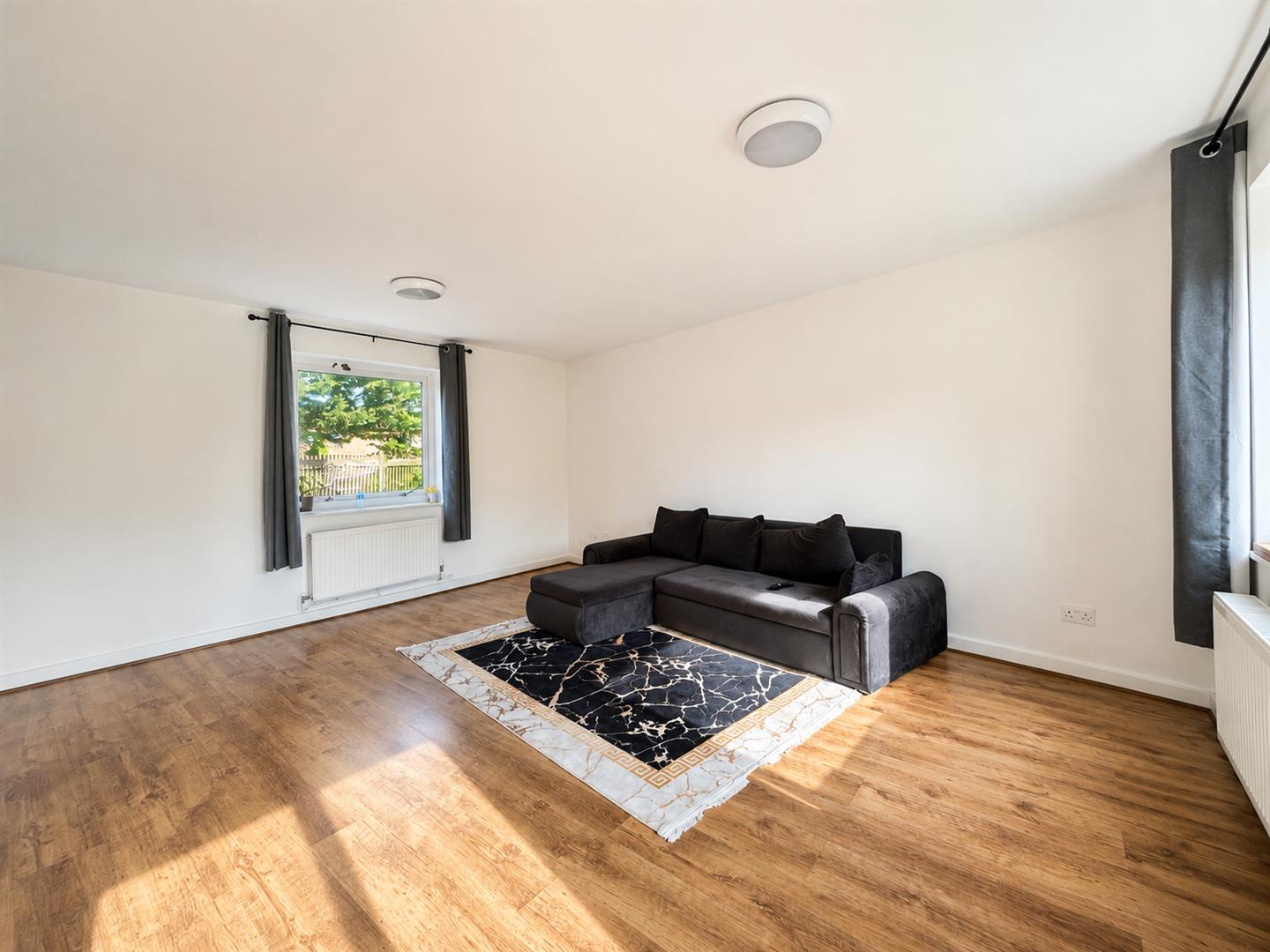 Glazier Drive, Neath Hill, Milton Keynes